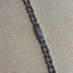 Elegant Silver-Tone Stainless Bracelet Steel